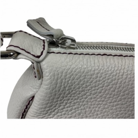 NEW in Box! Authentic vintage Chanel embossed leather bag - Picture 6 of 16